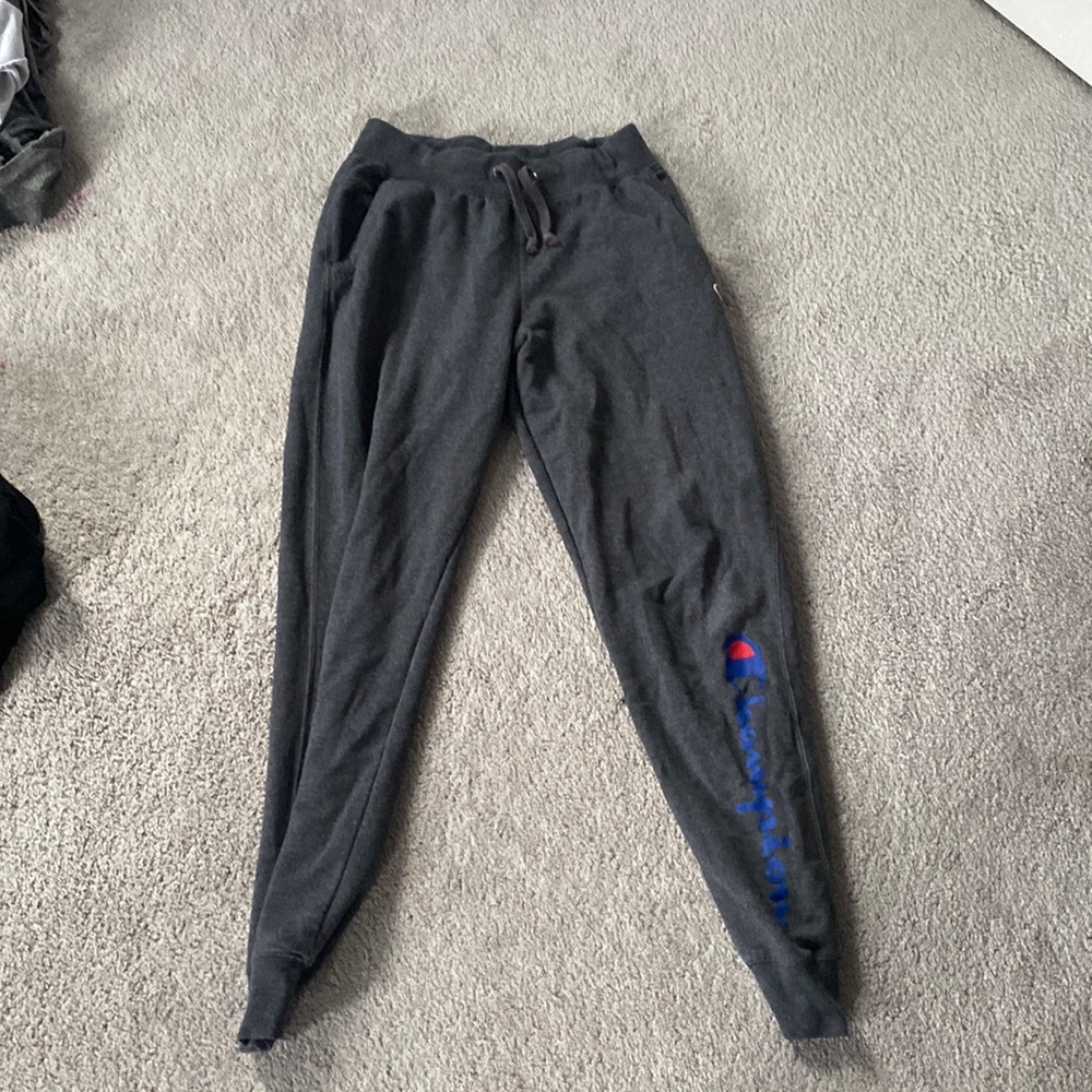Grey champion sweats with pockets